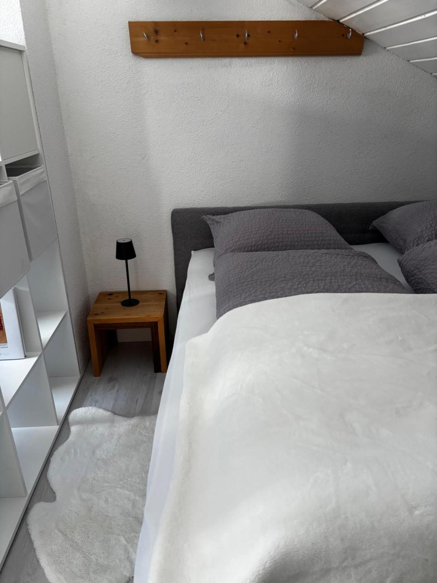 Lechtaler Alpenblick Landeck - Privatzimmer & Ferienwohnung Esterno foto