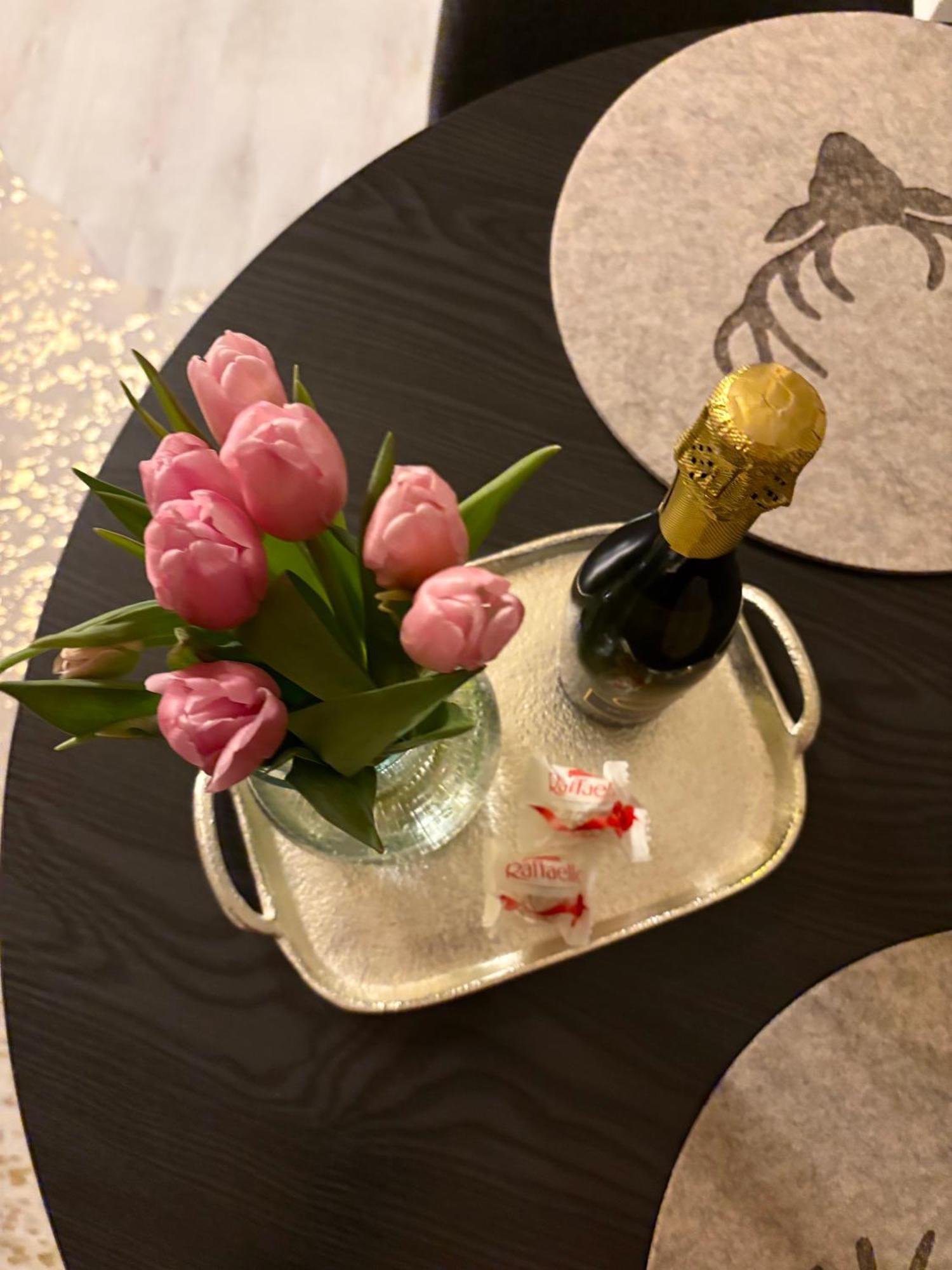 Lechtaler Alpenblick Landeck - Privatzimmer & Ferienwohnung Esterno foto