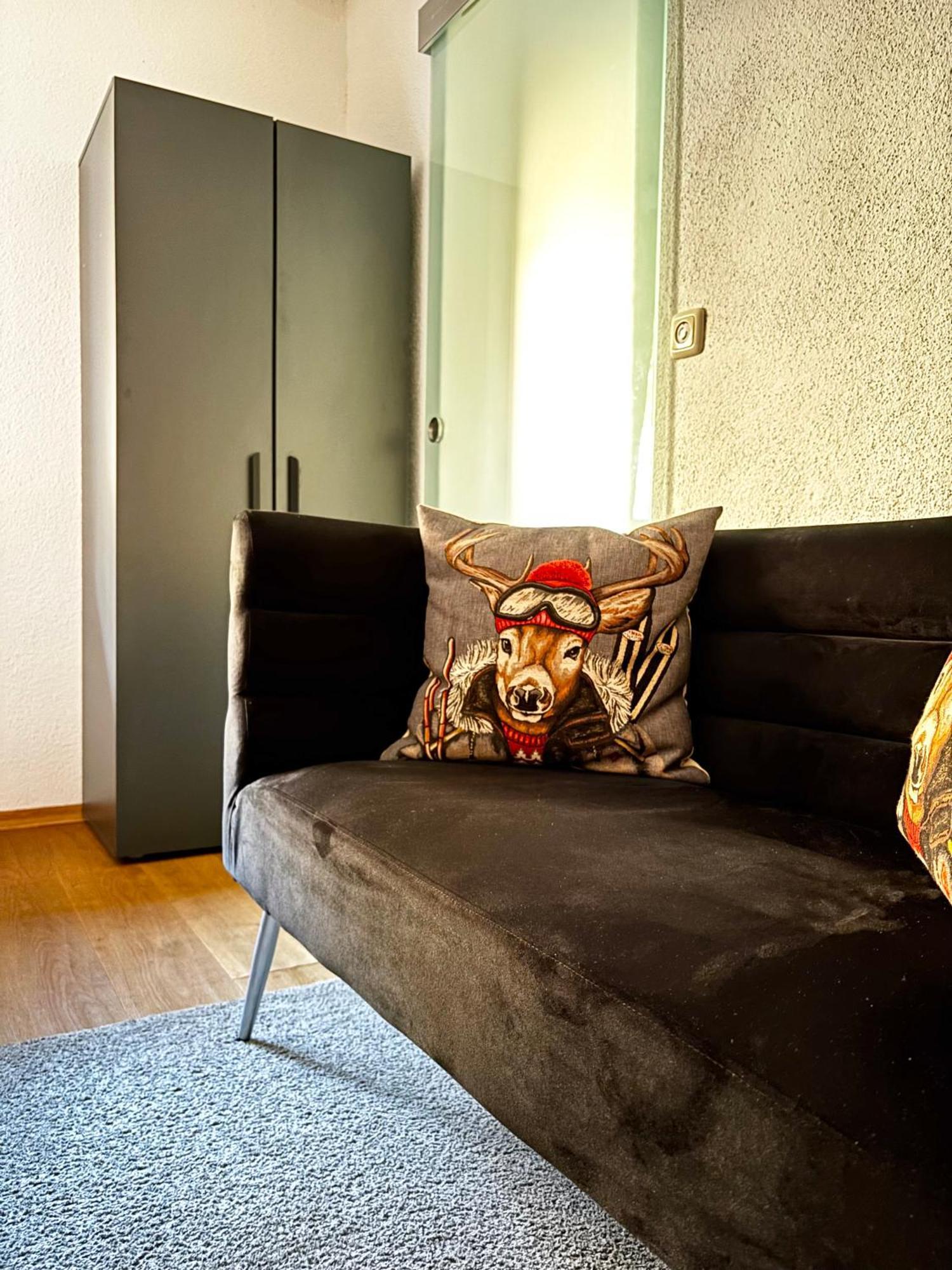 Lechtaler Alpenblick Landeck - Privatzimmer & Ferienwohnung Esterno foto