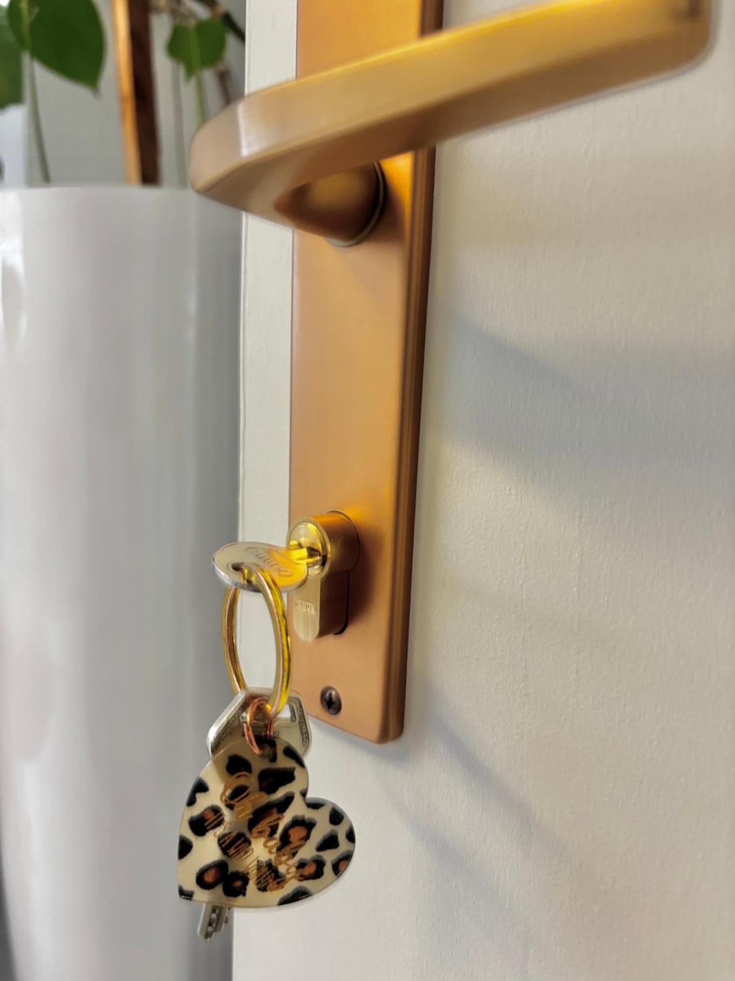 Lechtaler Alpenblick Landeck - Privatzimmer & Ferienwohnung Esterno foto