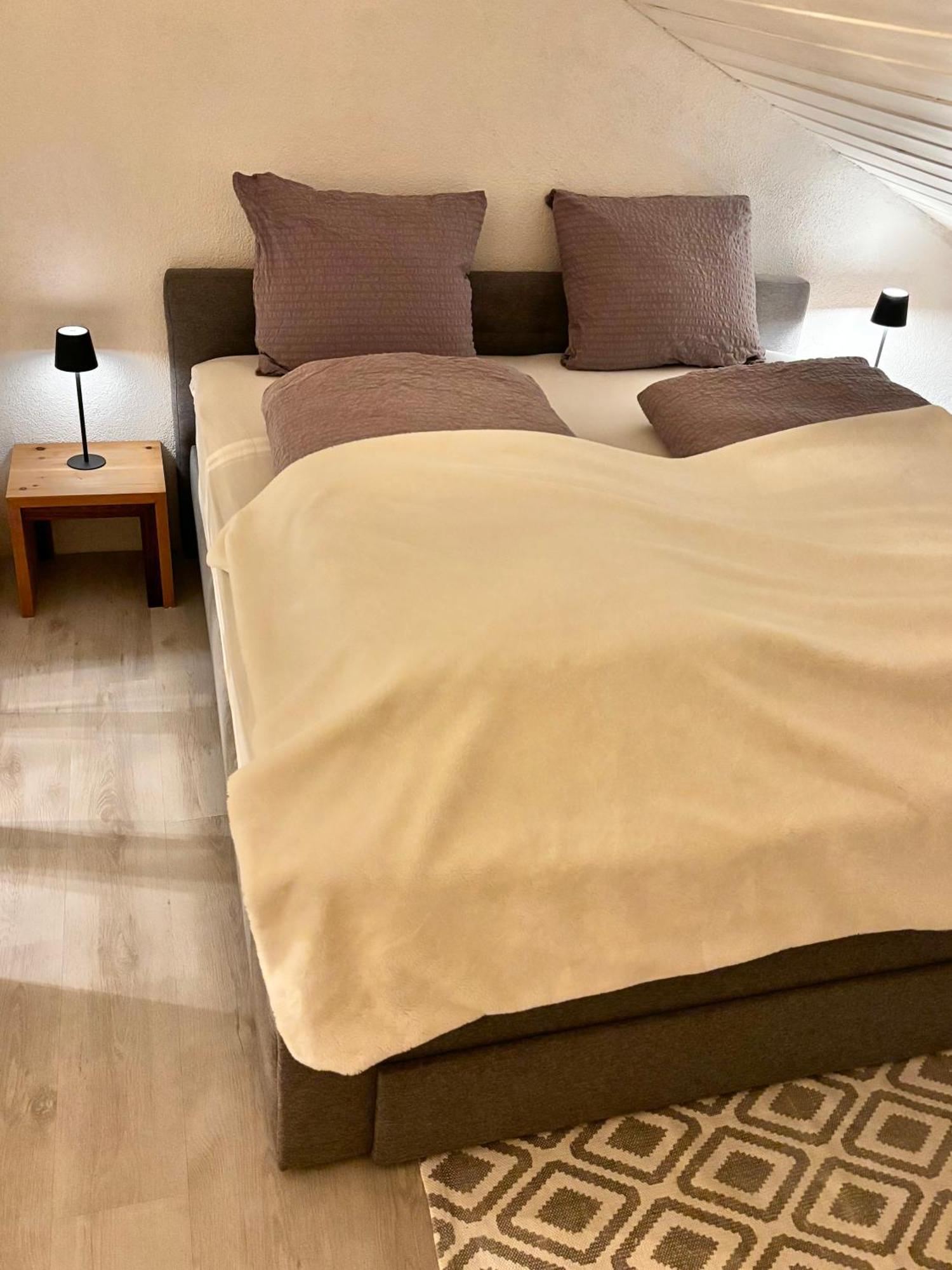 Lechtaler Alpenblick Landeck - Privatzimmer & Ferienwohnung Esterno foto